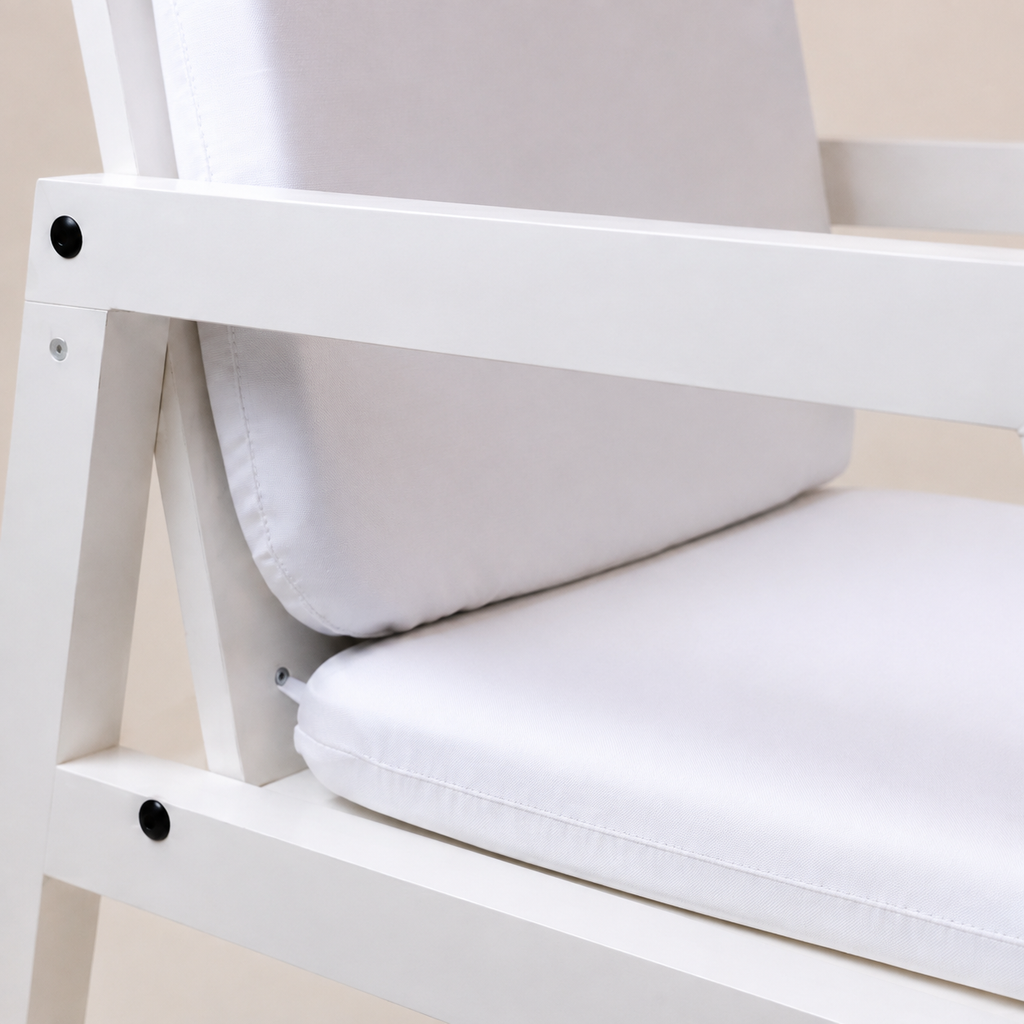 Detalle de la Mecedora Venecia de diseño ergonómico
