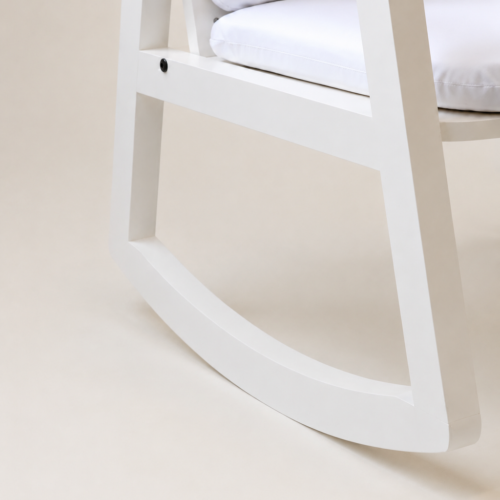 Detalle de la Mecedora Venecia de diseño ergonómico