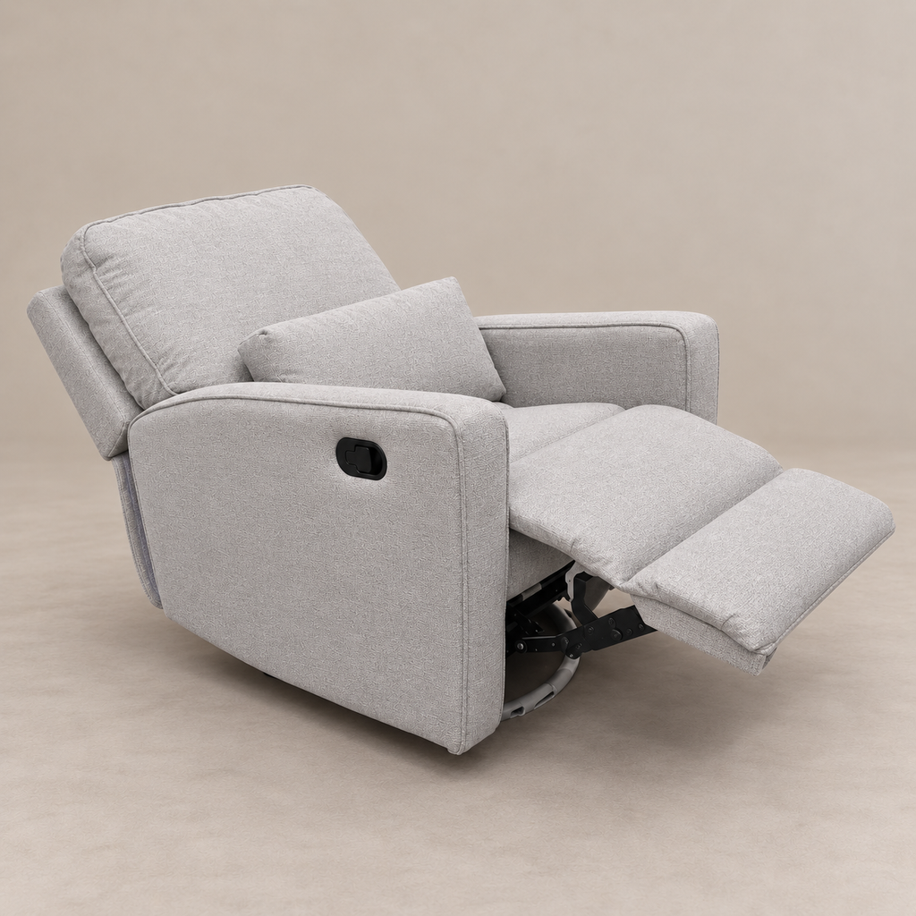 Sillón Reclinable Milán color Ivory completamente reclinado con reposapiés extendido